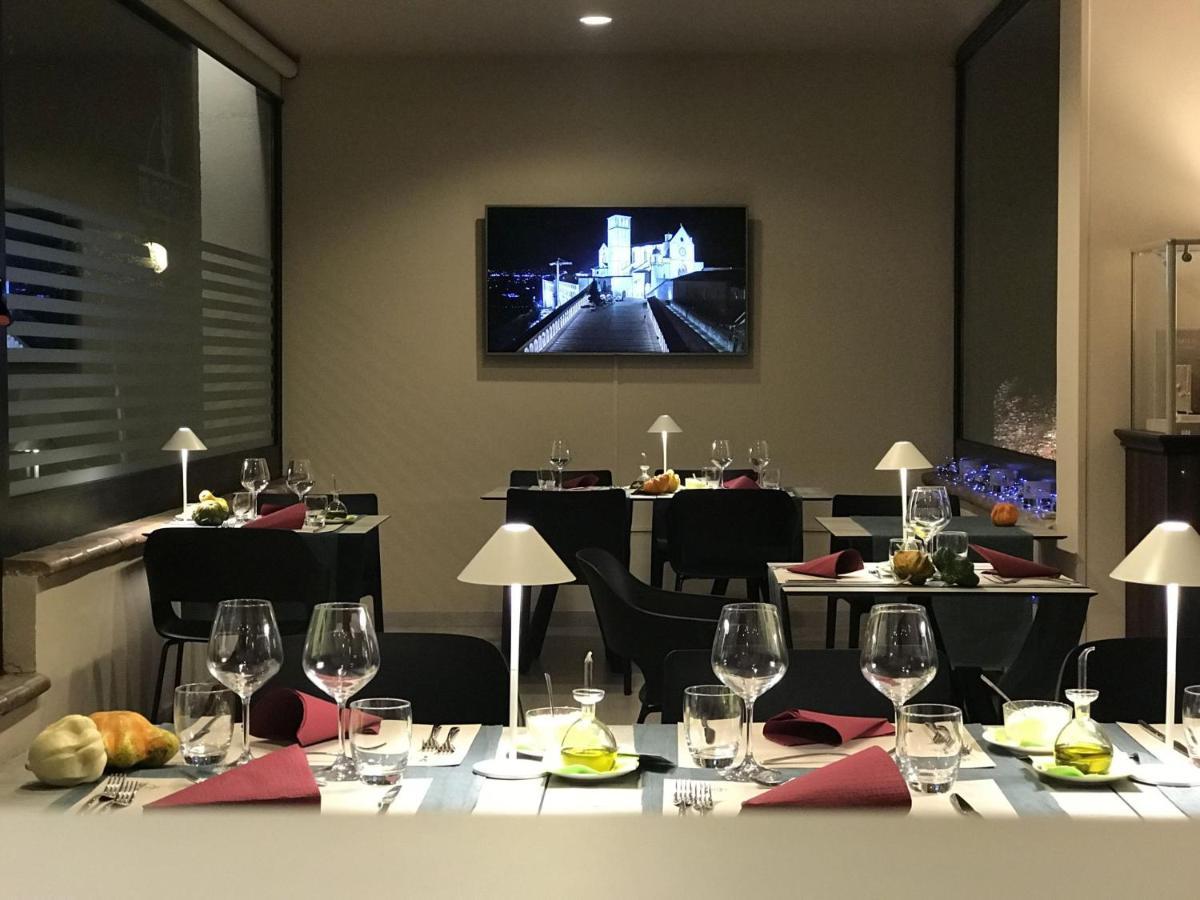 Le Grazie Hotel Ассізі Екстер'єр фото