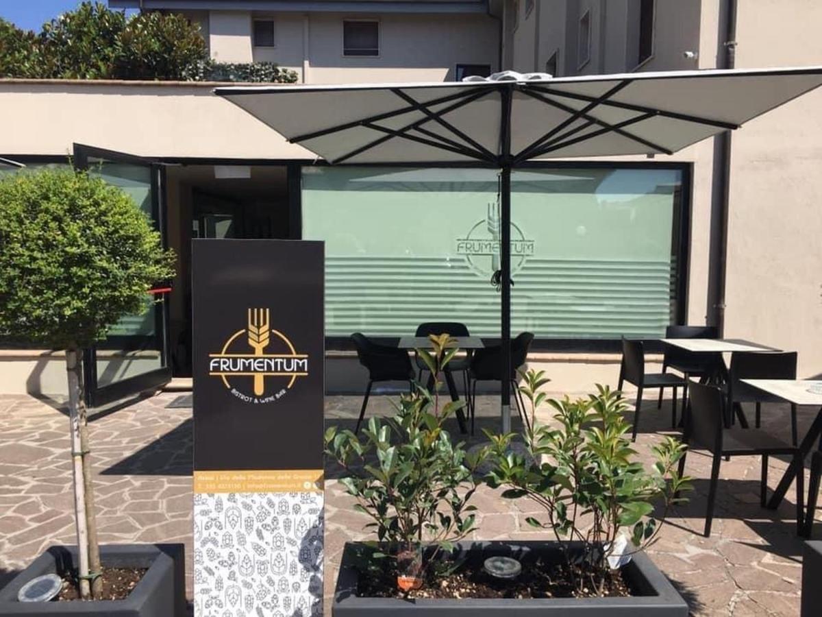 Le Grazie Hotel Ассізі Екстер'єр фото