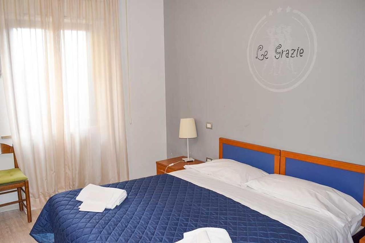 Le Grazie Hotel Ассізі Екстер'єр фото