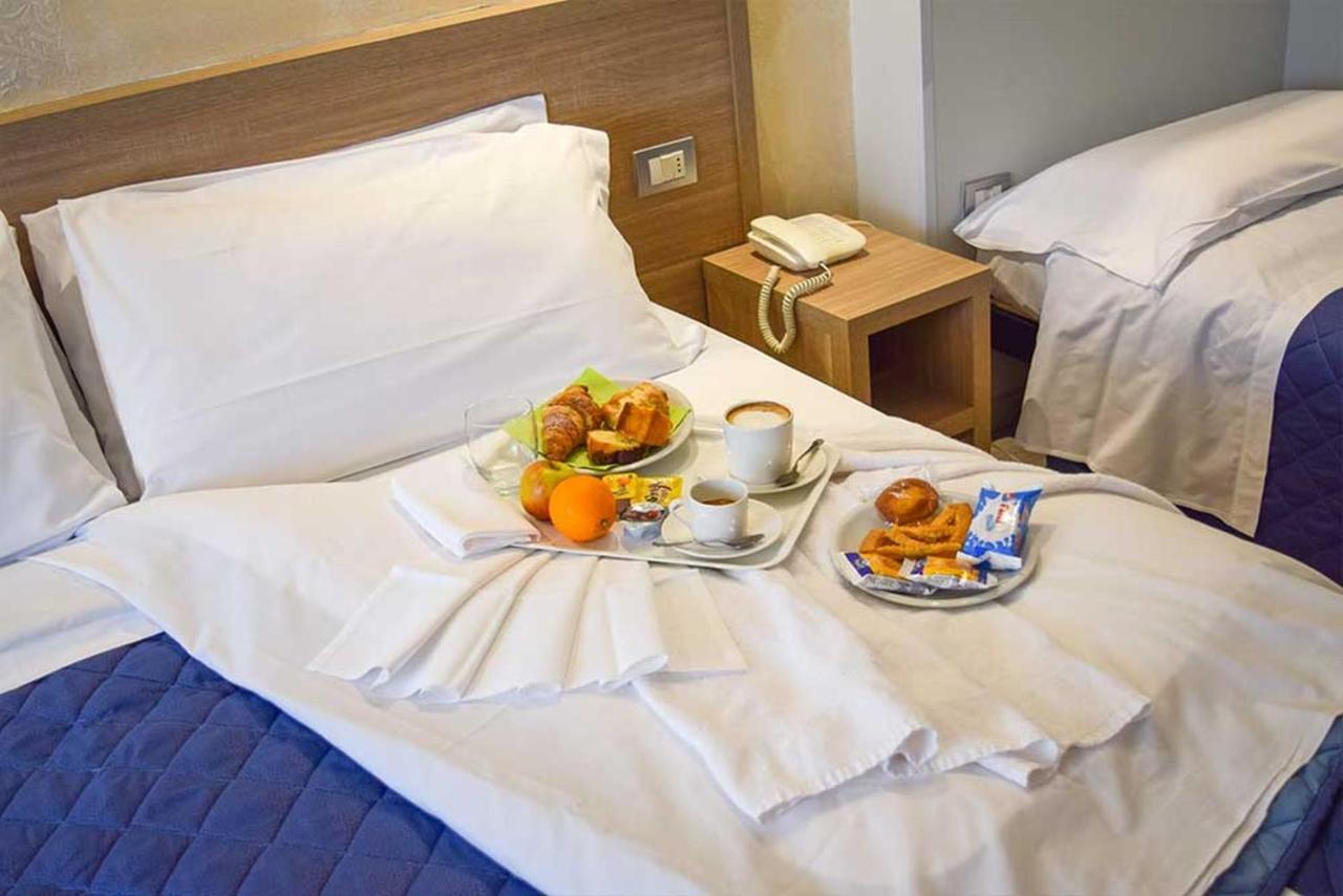Le Grazie Hotel Ассізі Екстер'єр фото