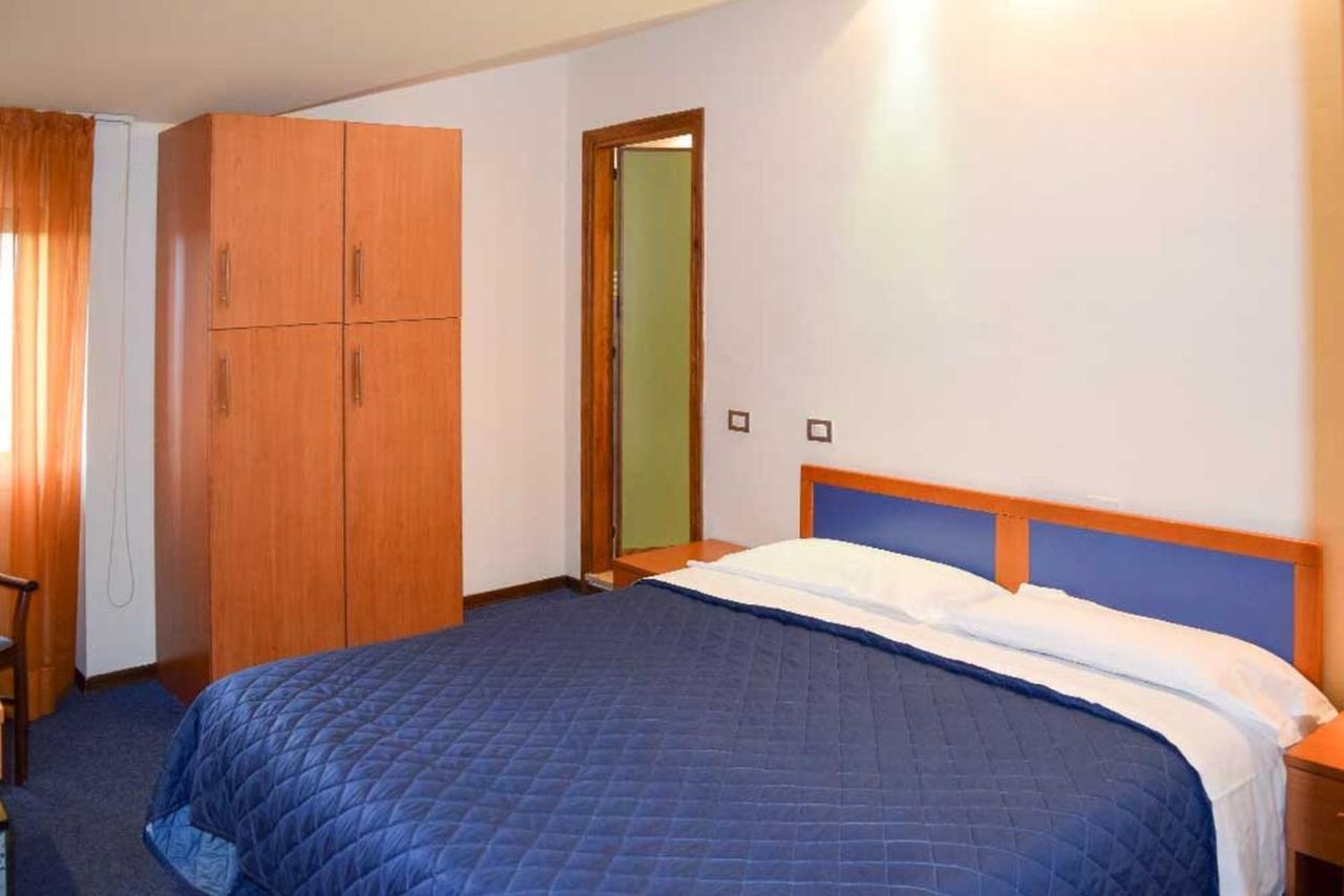 Le Grazie Hotel Ассізі Екстер'єр фото