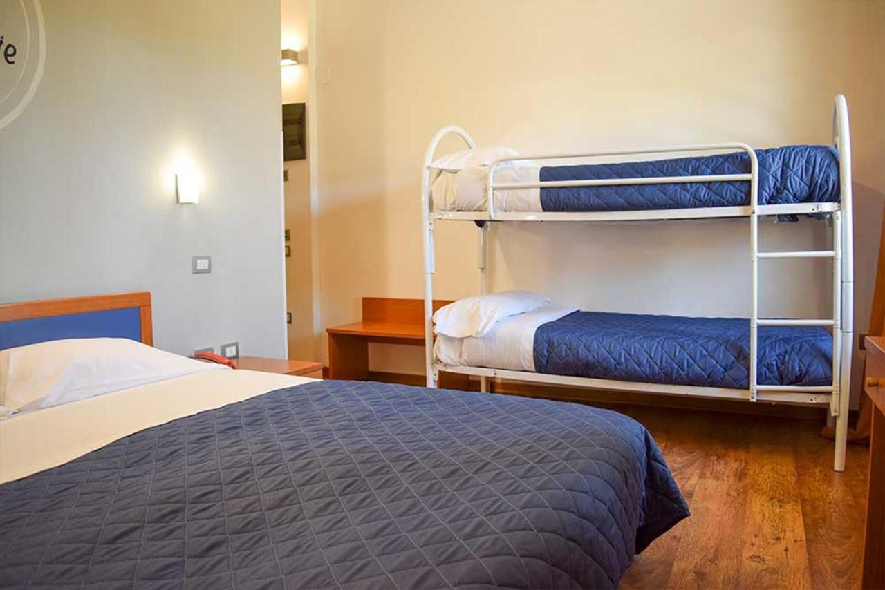 Le Grazie Hotel Ассізі Екстер'єр фото
